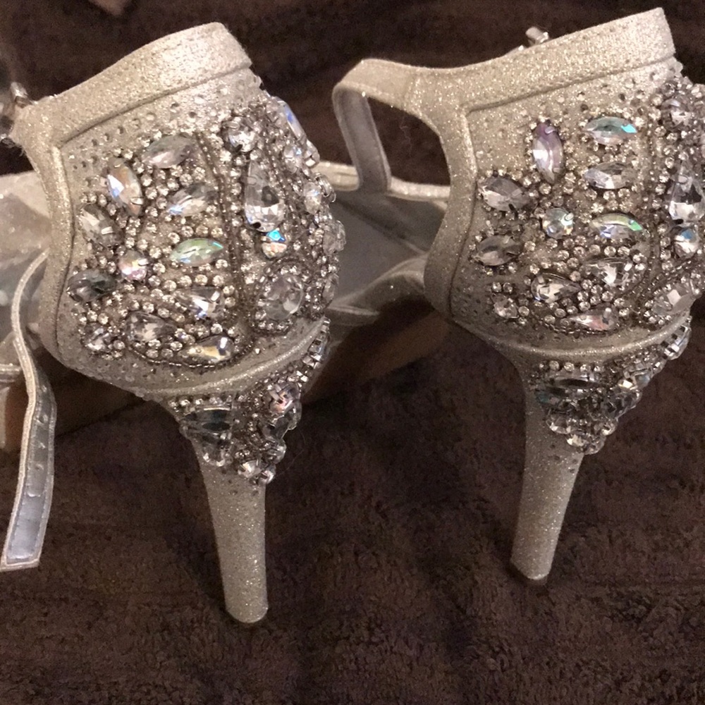 Gianni Bini high heels